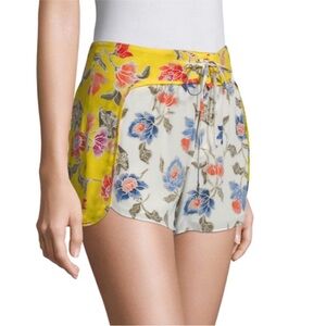 NWT Joie Yellow and White Floral Women's Silk Shorts